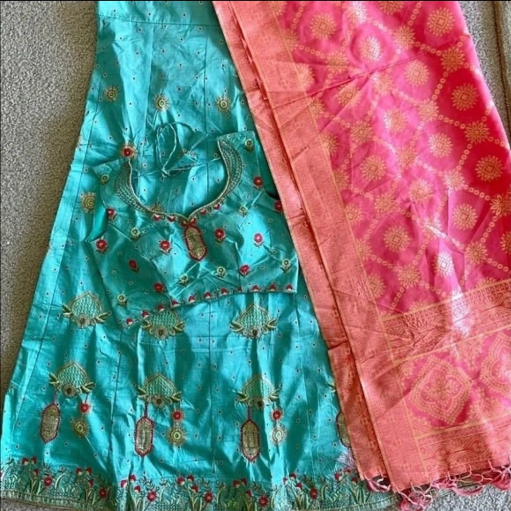 Elegant Women's Lehenga Set in Teal and Pink